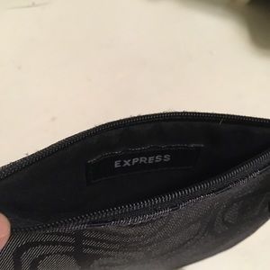 Express wristlet